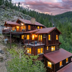 Cliff Side Mountain Chalet