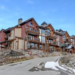 Slopeside Trademark Villa 90