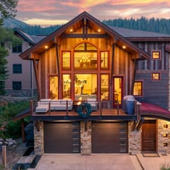 Slopeside Luxury Mountain Chalet