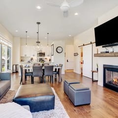 Hideaway Station Corner Loft 2