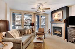 Founders Pointe Ski In/Out Condo 4283