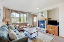 Zephyr Ski In/Out Condo 1221