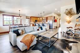Grand Park Cozens Pointe Condo G-301