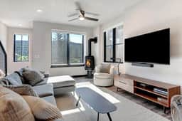 Row Roof Top Loft 21