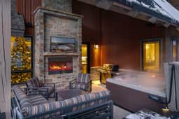 Meadow Glade Pond Chalet 9