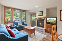 Zephyr Ski In/Out Condo 2207