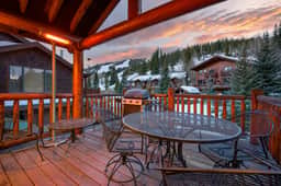 Slopeside Village Chalet 106