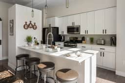 Hideaway Station Corner Loft 25