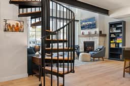 Arrow Penthouse 215