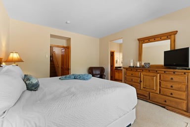 Master King Bedroom