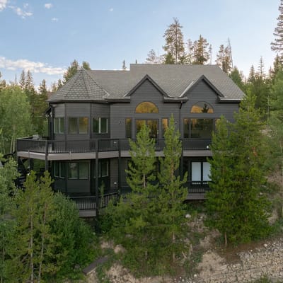Vasquez Mountain Luxury Chalet