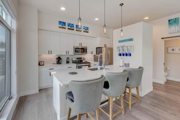 Hideaway Station Corner Loft 24