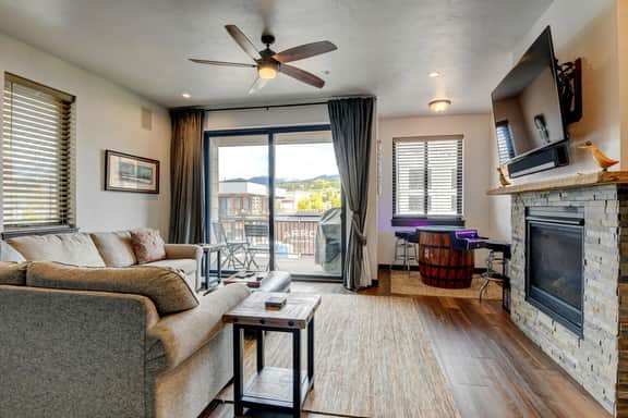 Arrow Rooftop Penthouse 282