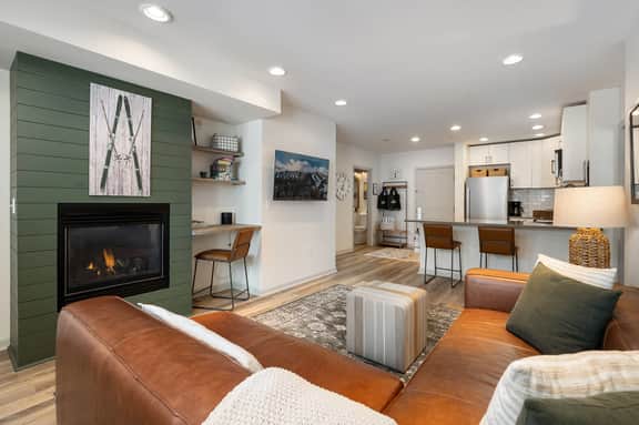 Zephyr Ski In/Out Condo 2507