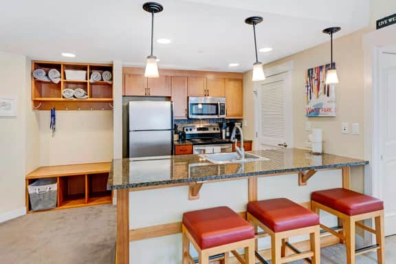 Founders Pointe Ski In/Out Condo 4574