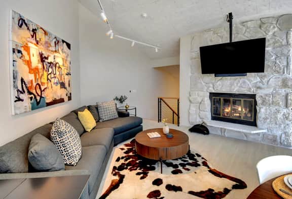Slopeside River Front Condo 15 - Image 3