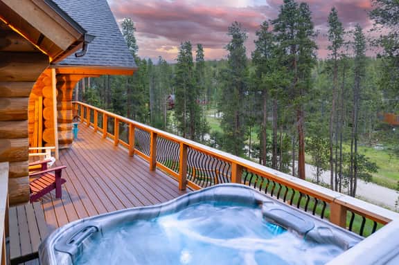 Mountain View Log Home