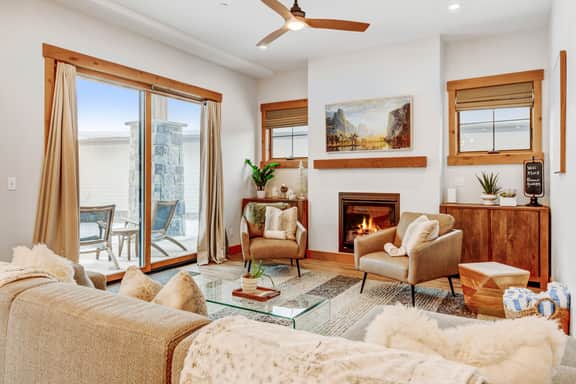 Grand Park Spring View Condo B-104