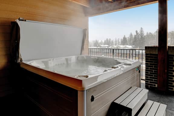 Arrow Penthouse 219