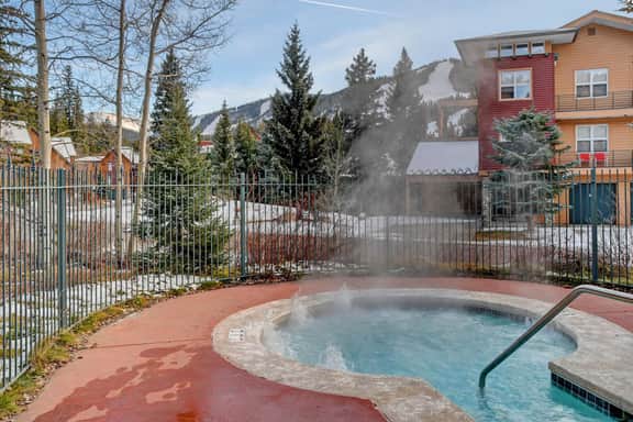 Slopeside Trademark Villa 82