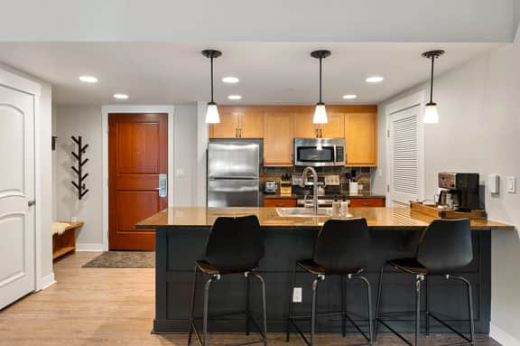 Founders Pointe Ski In/Out Luxury Penthouse 4675
