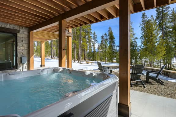 Pole Creek Luxury Home 739