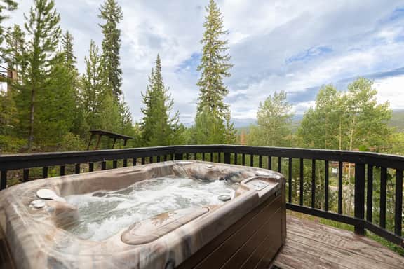 Vasquez Mountain Luxury Chalet