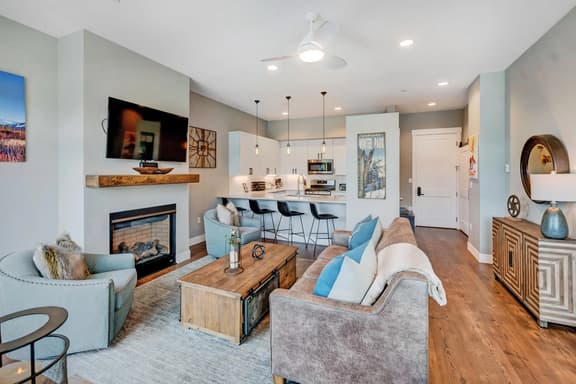 Hideaway Station Loft 10