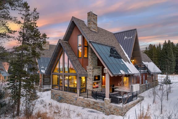 Meadow Glade Pond Chalet 9