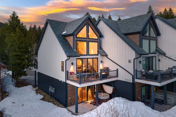 Slopeside Villa 125