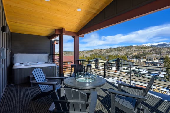 Whistlestop Villa 145