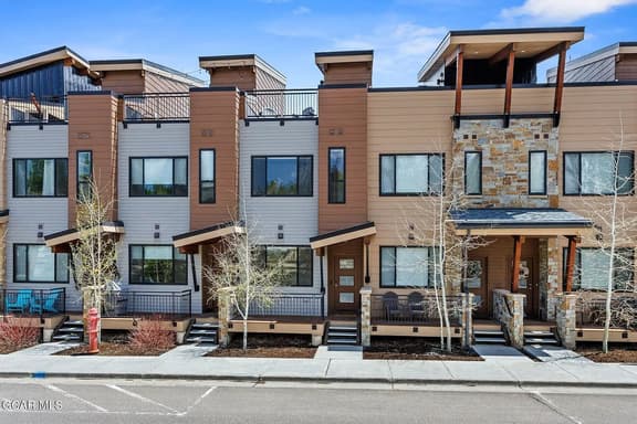 Arrow Rooftop Villa 294