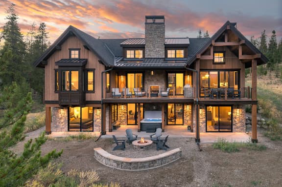 Pole Creek Luxury Home 739 - Image 1