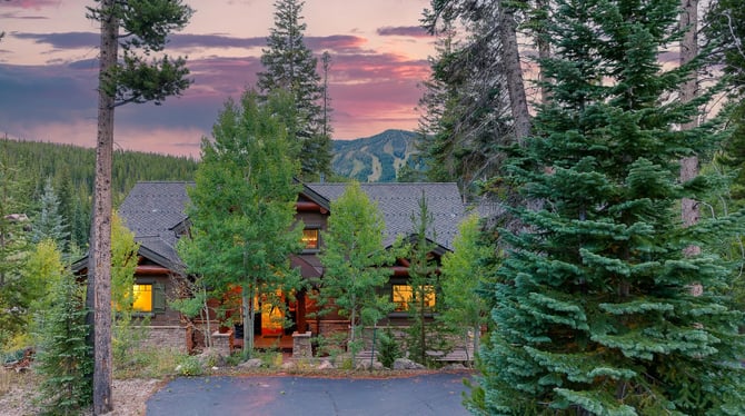 Book Your Stay in One of Our Stunning Winter Park Rental Properties with Fireplaces